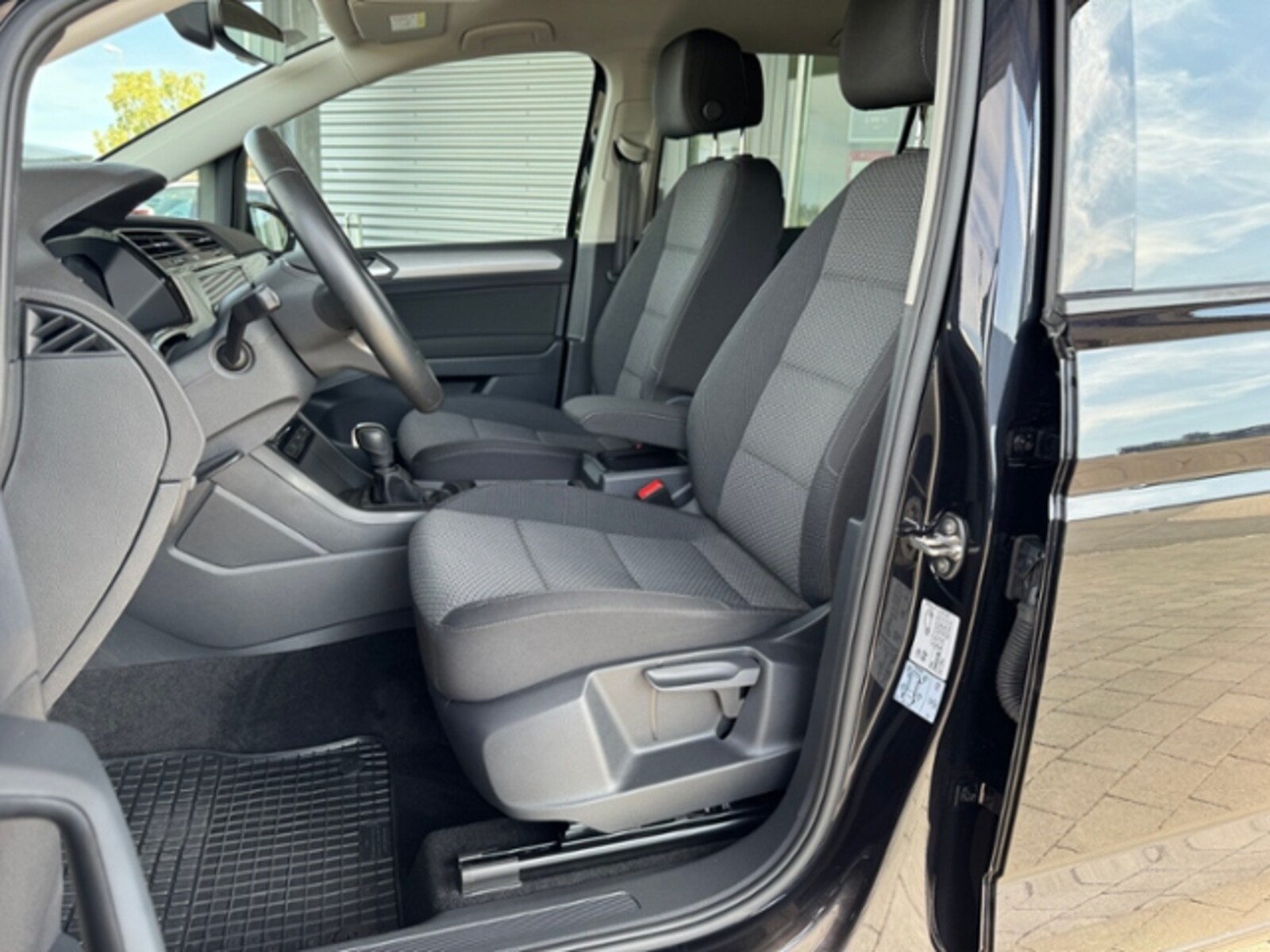 Volkswagen Touran – Bild 12
