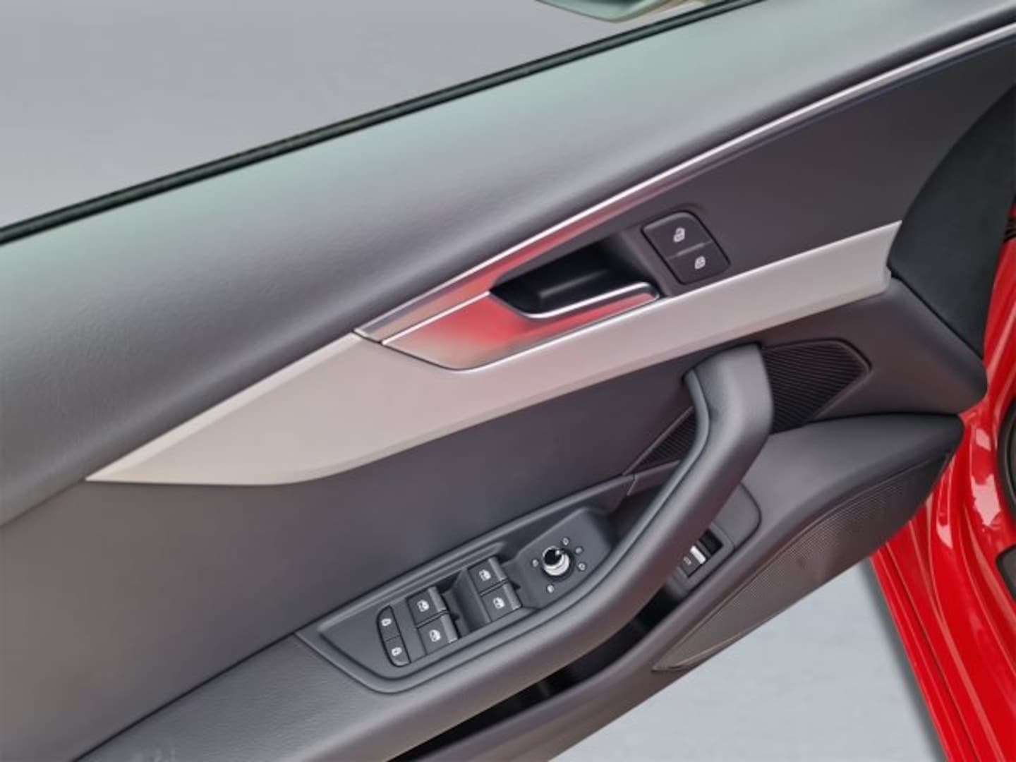 Bild über Audi A4 Avant S line 40 TFSI S tronic - für weitere Informationen kontaktieren Sie den Audi Partner