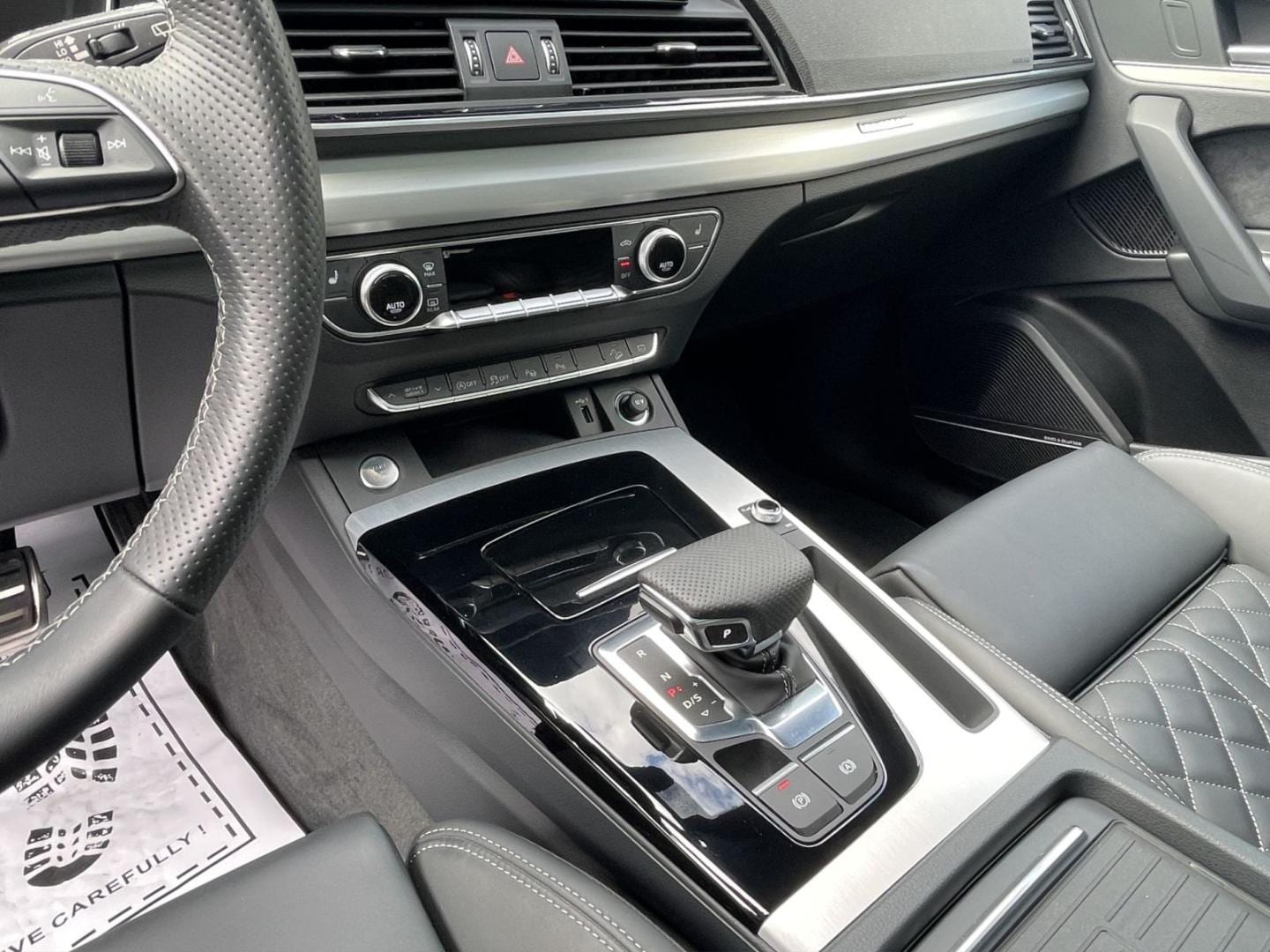 Bild über Audi Q5 Sportback 40 TDI quattro S tronic - für weitere Informationen kontaktieren Sie den Audi Partner