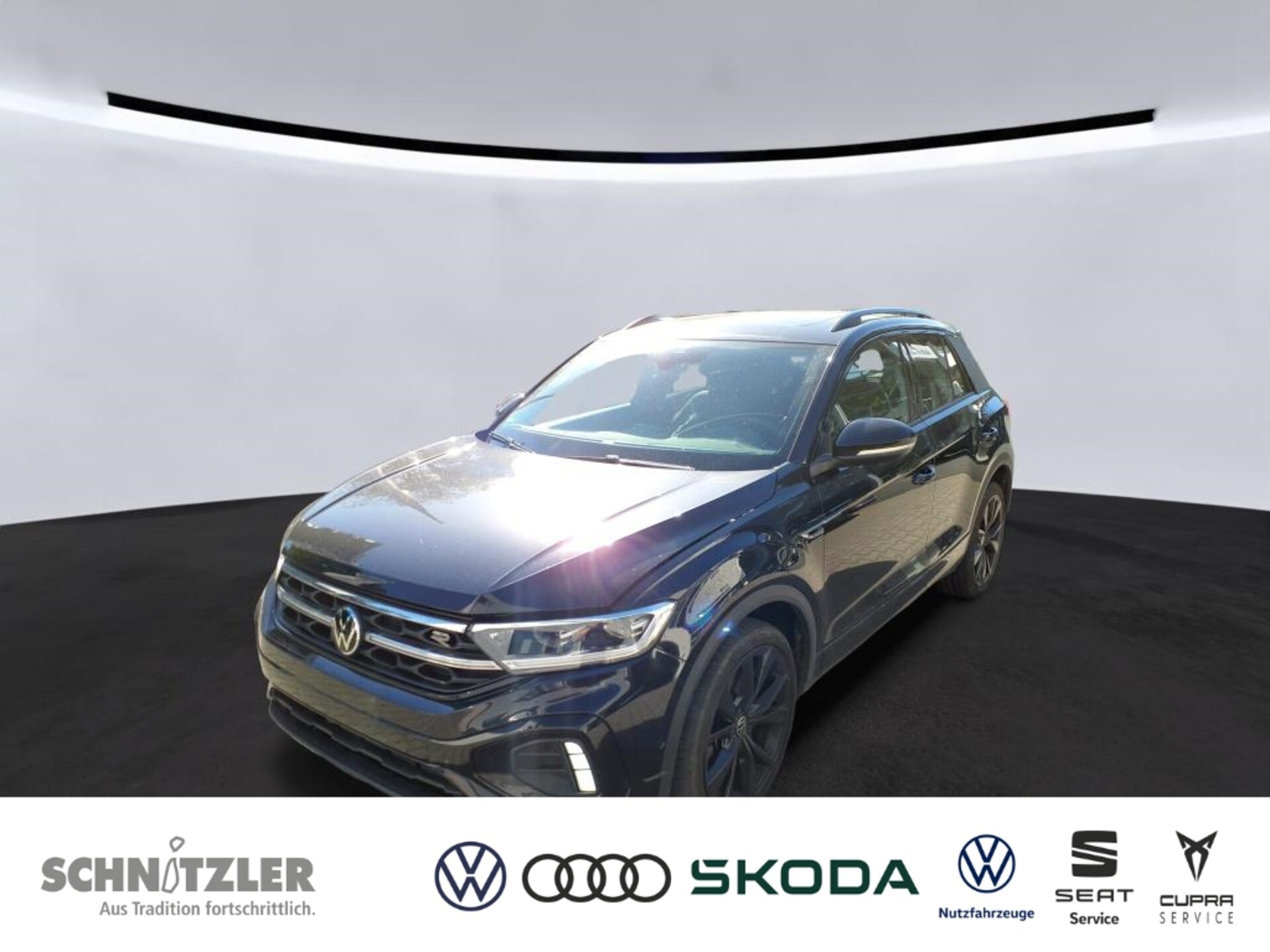 Volkswagen T-Roc — Volkswagen T-Roc R-Line 1.5 TSI DSG MATRXI/NAVI/KAMERA/PANO/APP+++