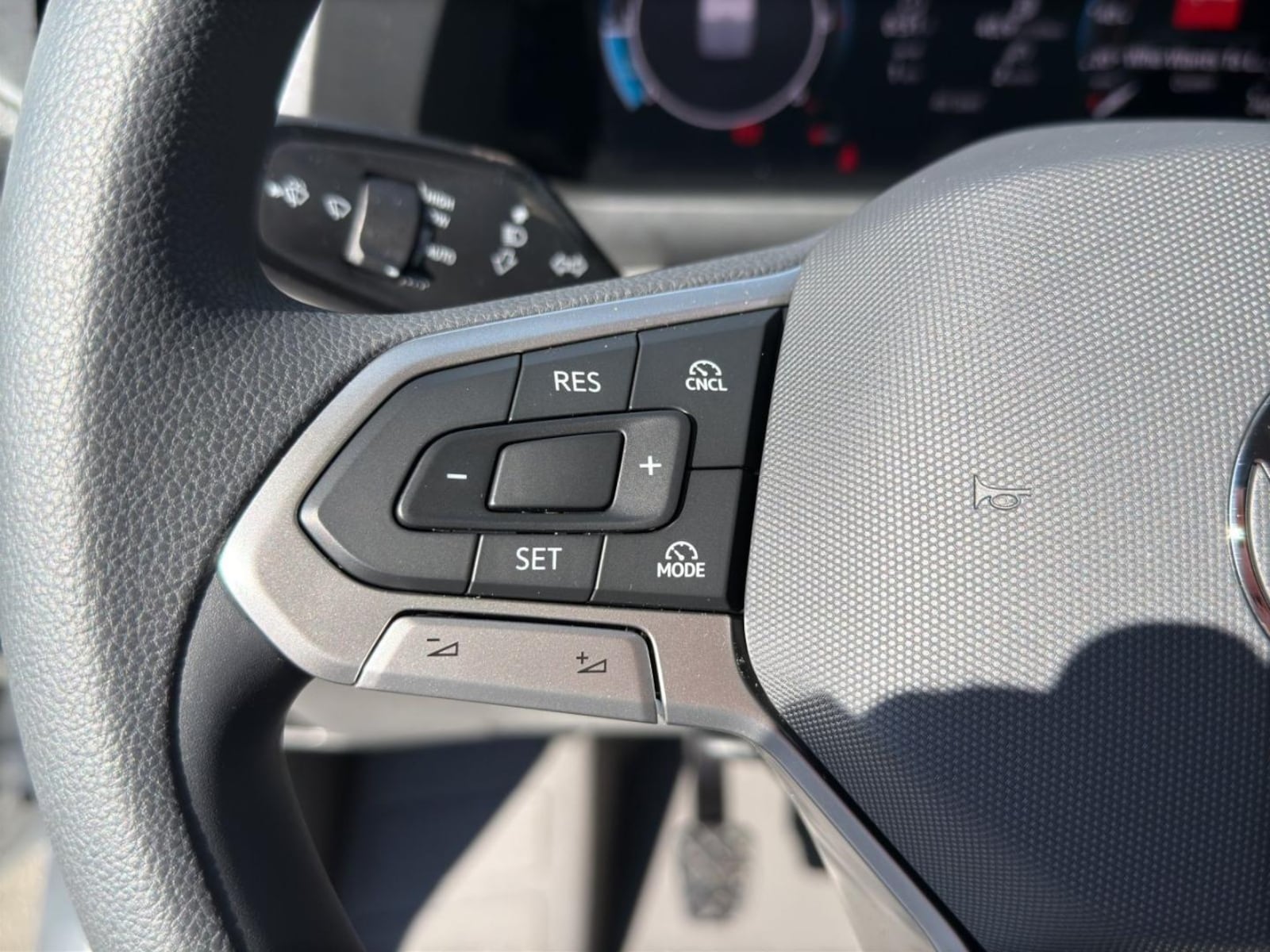 Volkswagen Crafter Kasten mittlerer Radstand – Bild 17