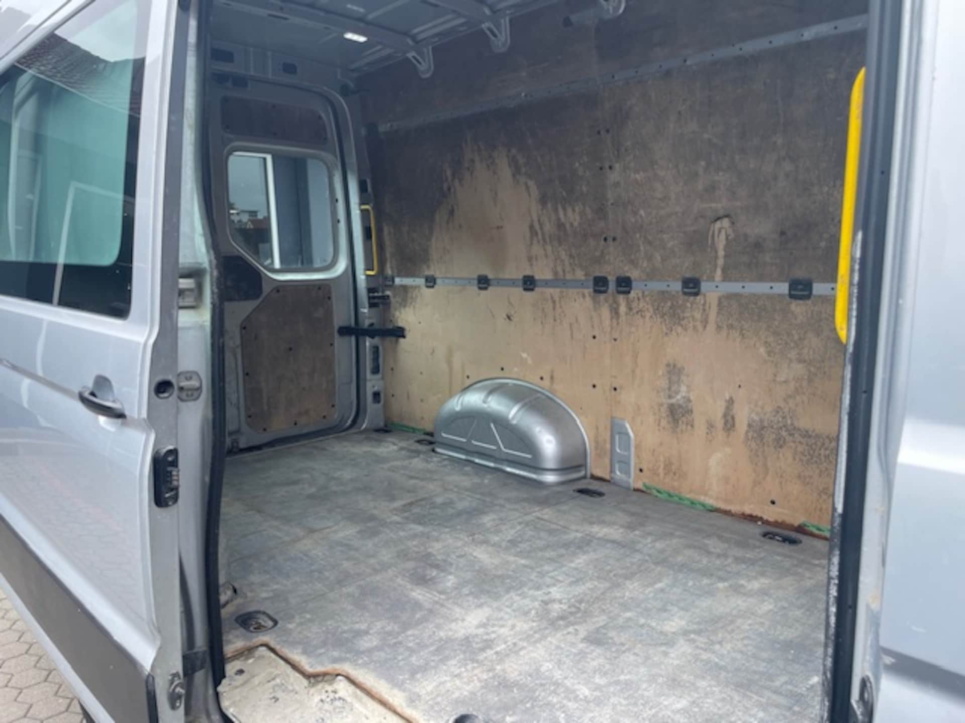 Volkswagen Crafter Kasten mittlerer Radstand