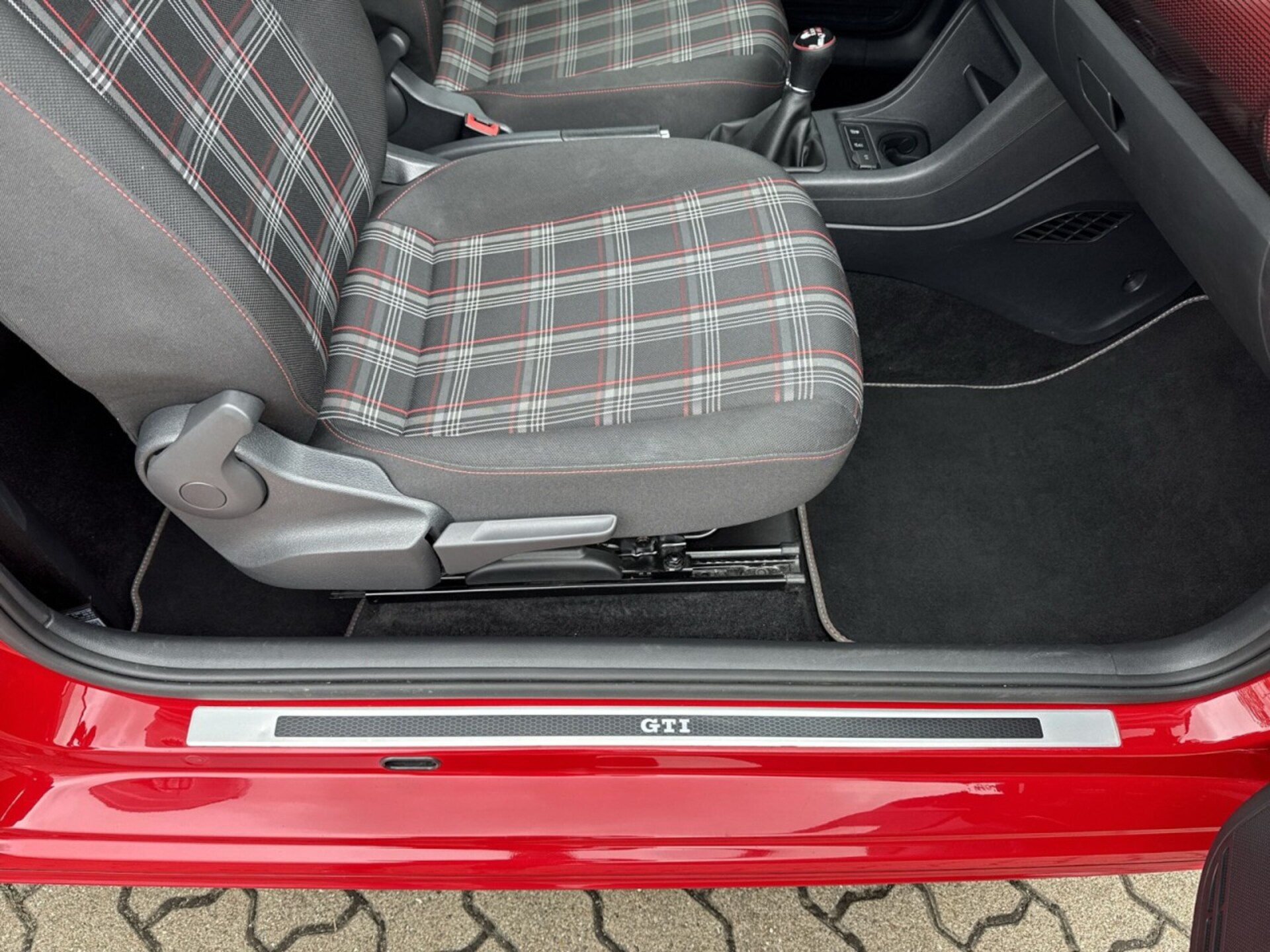 Volkswagen up! GTI