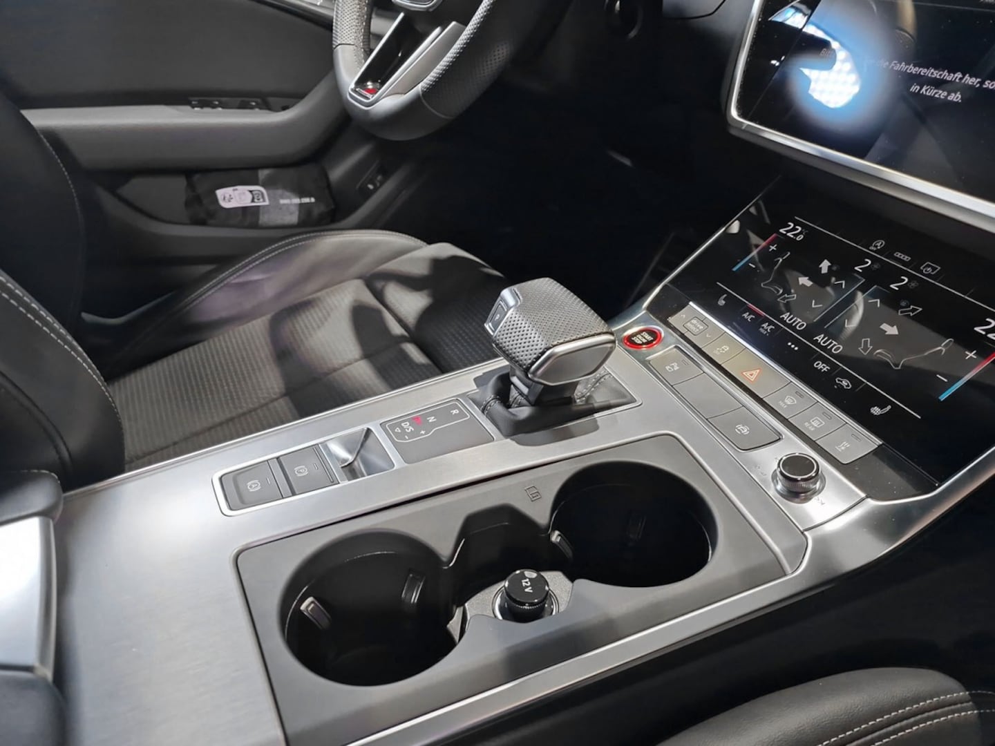 Bild über Audi S6 Avant TDI quattro tiptronic - für weitere Informationen kontaktieren Sie den Audi Partner