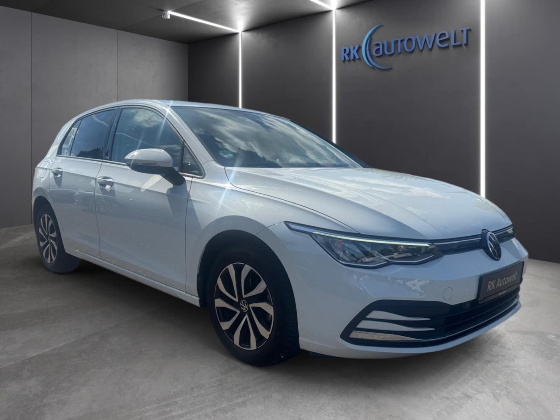 Volkswagen Golf Active