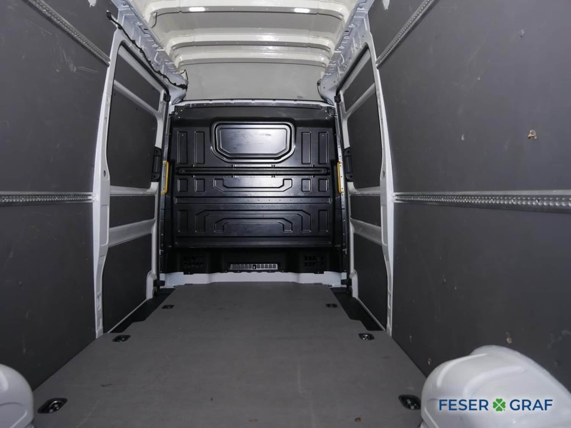 Volkswagen Crafter Kasten langer Radstand