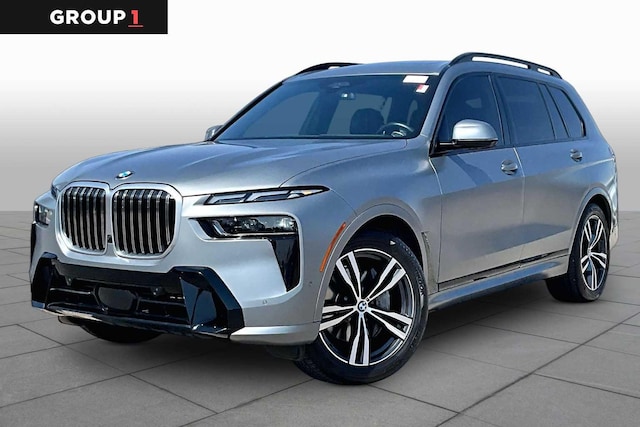 2023 BMW X7
