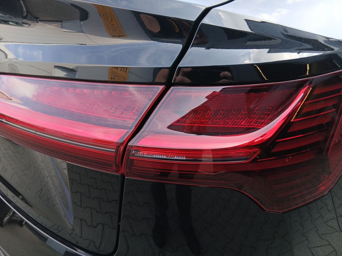 Bild über Audi e-tron Sportback advanced 55 quattro - für weitere Informationen kontaktieren Sie den Audi Partner