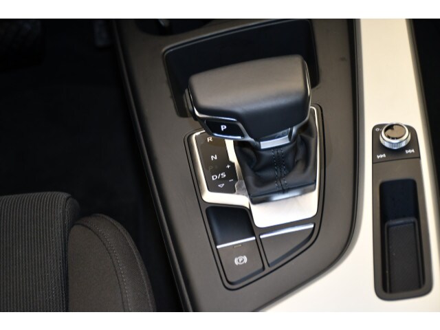 Image about Audi A4 Avant S line 40 TDI S tronic