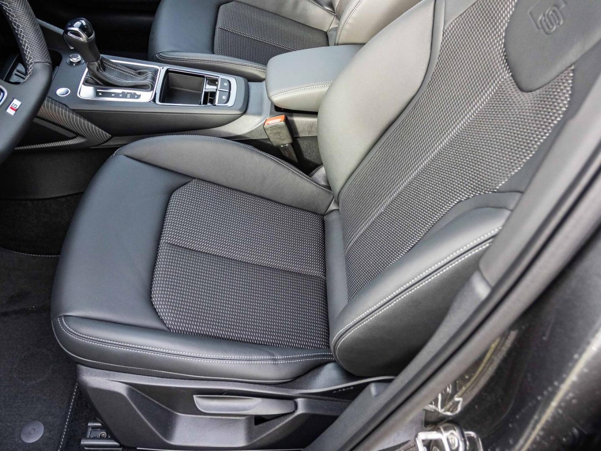 Audi Q2 S line