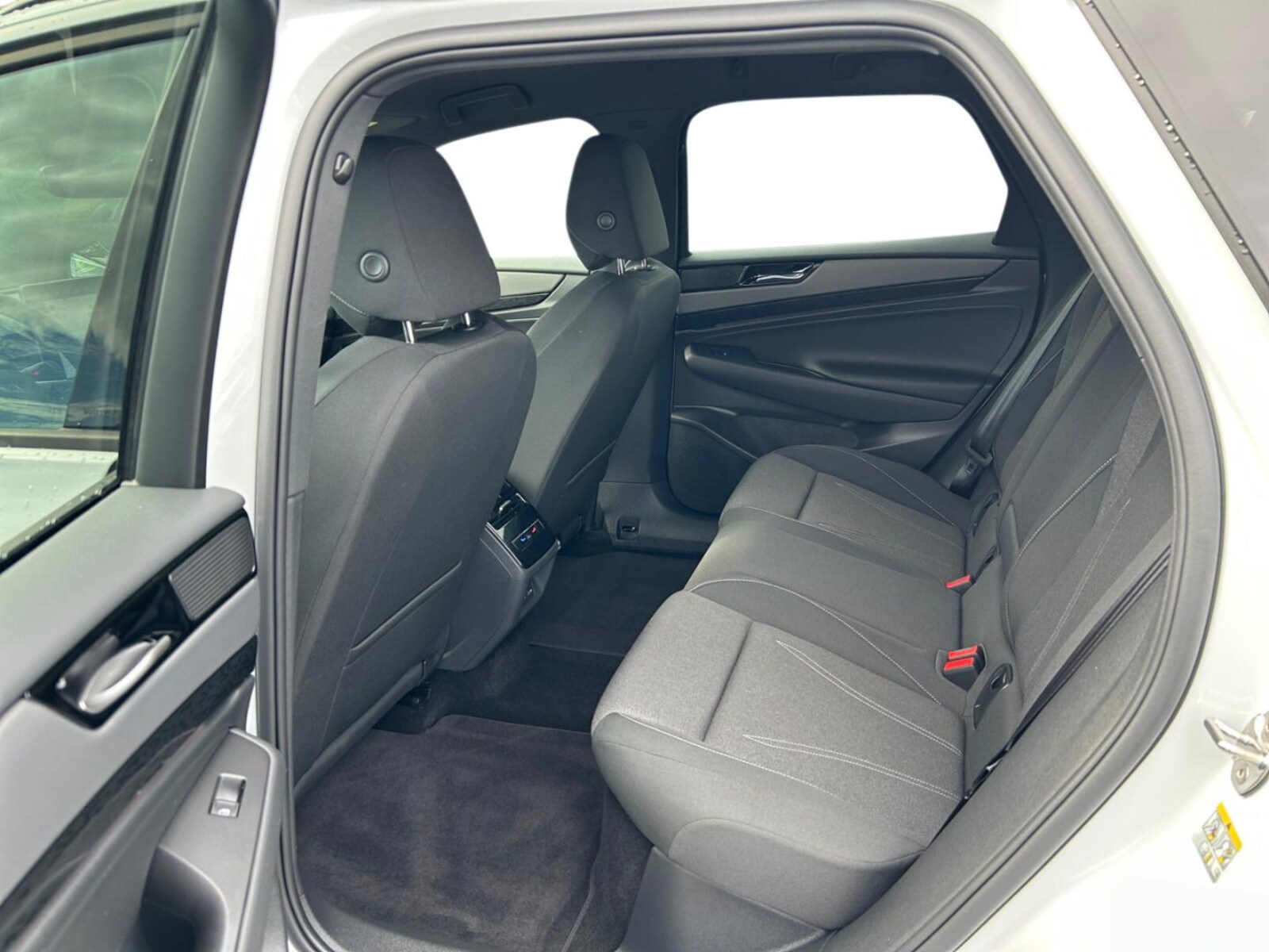 Volkswagen ID.7 Tourer – Bild 12