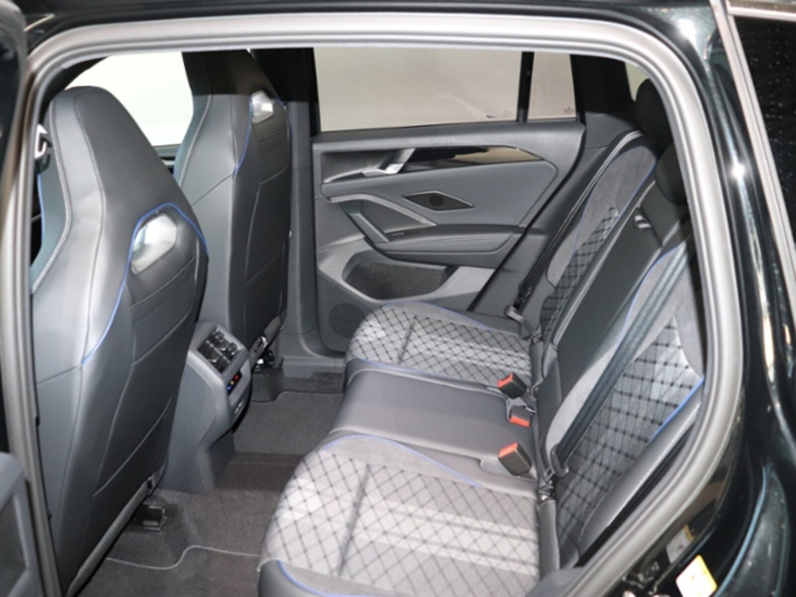 Volkswagen Tiguan – Bild 11