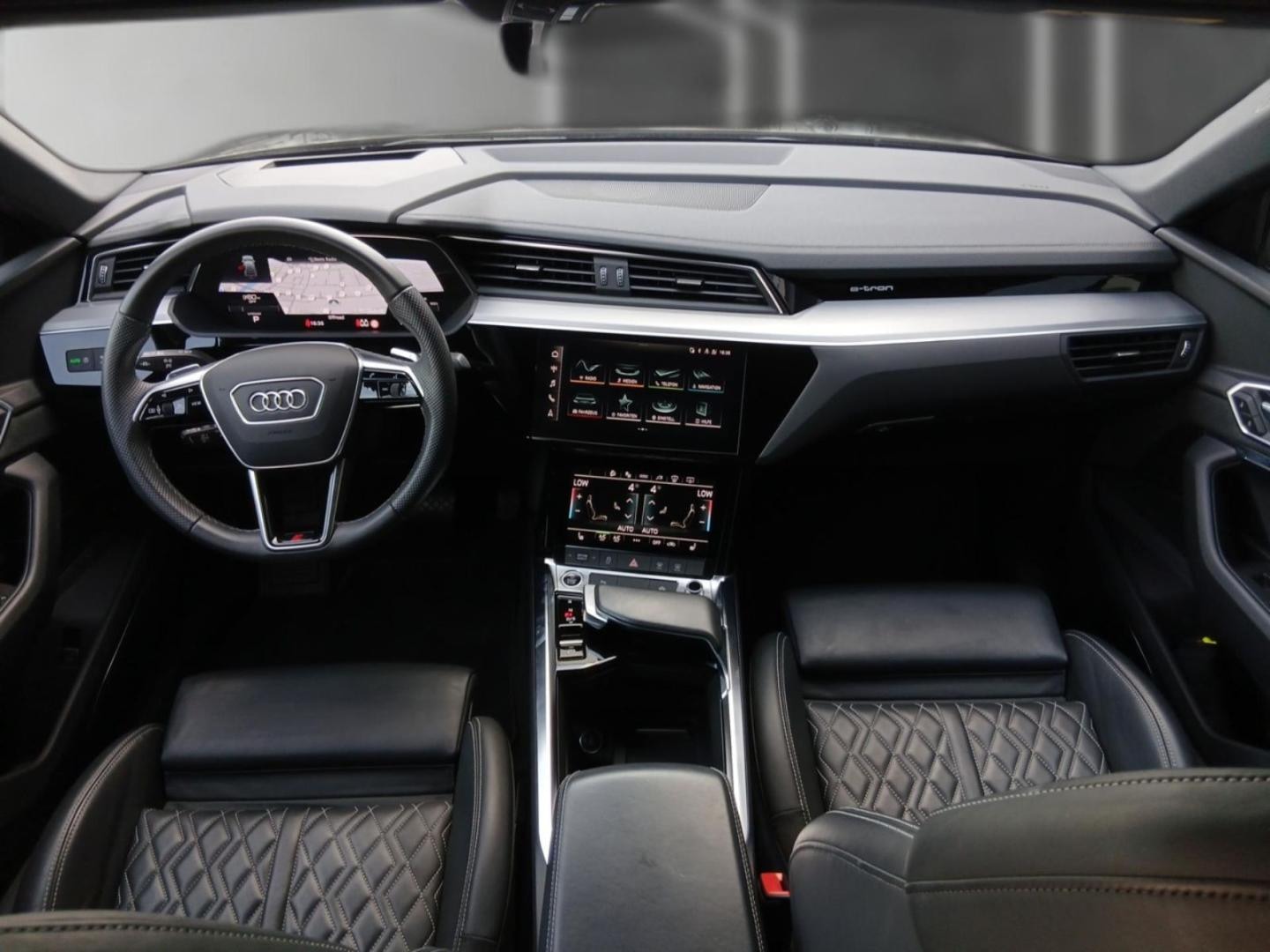 Bild über Audi e-tron Sportback advanced 55 quattro - für weitere Informationen kontaktieren Sie den Audi Partner
