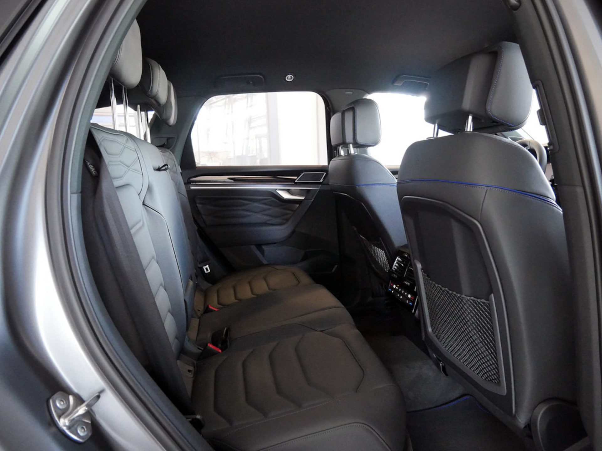 Volkswagen Touareg R