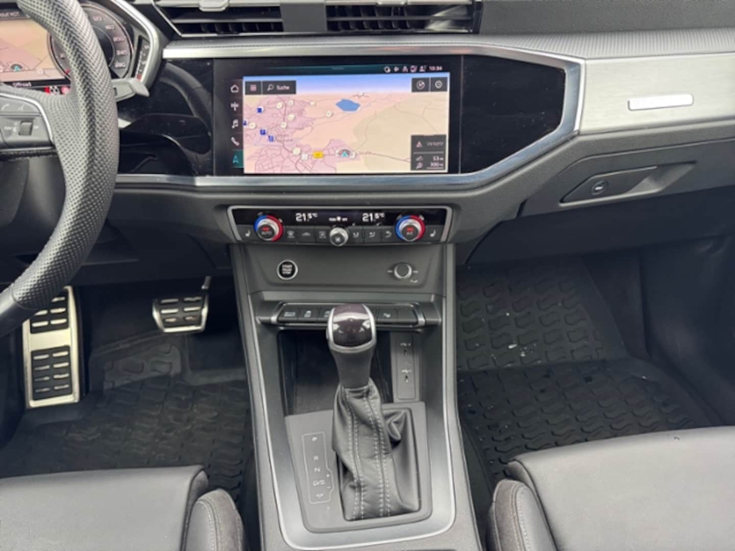 Bild über Audi Q3 S line 35 TFSI S tronic - für weitere Informationen kontaktieren Sie den Audi Partner