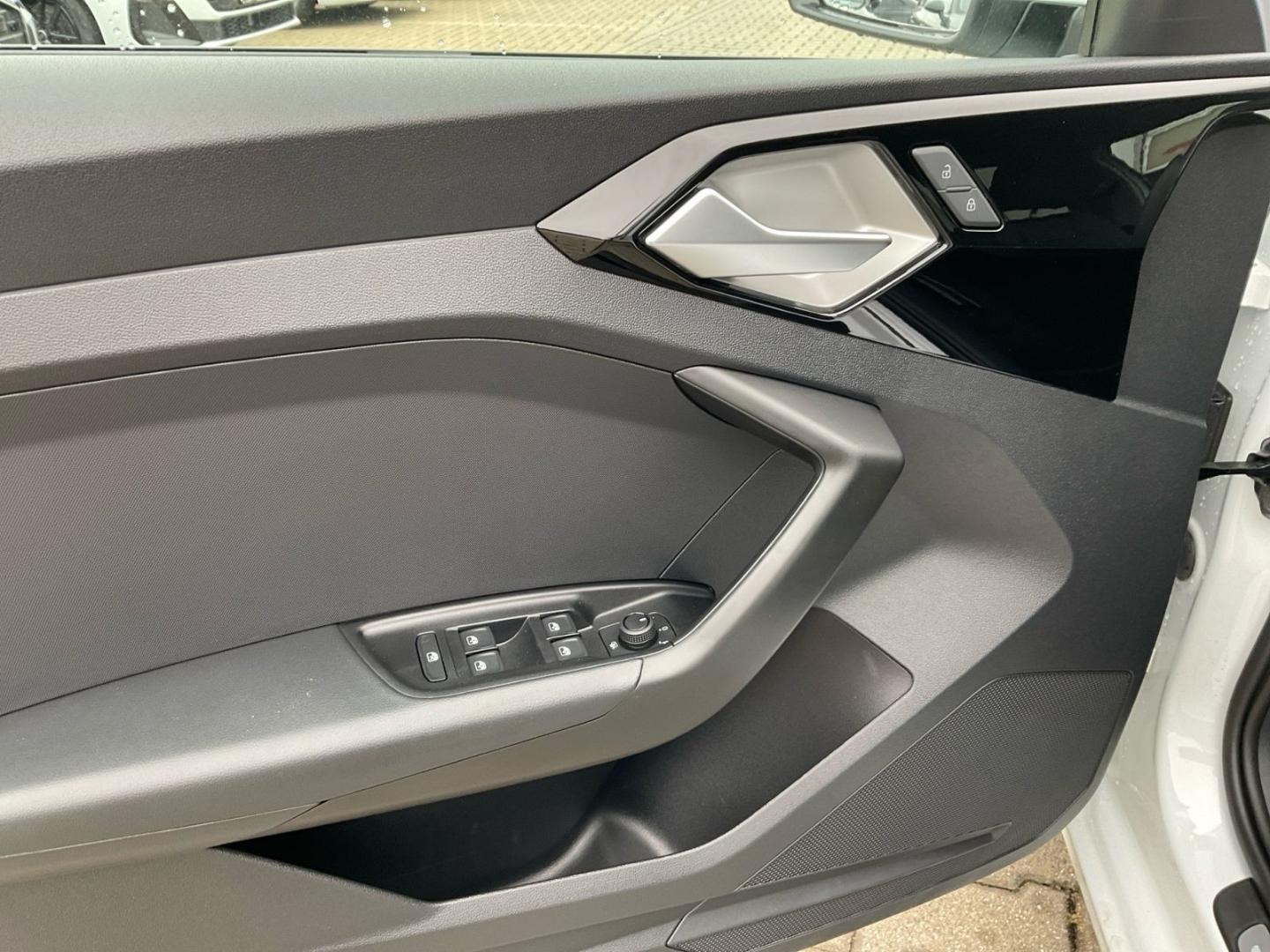 Bild über Audi A1 Sportback advanced 30 TFSI S tronic - für weitere Informationen kontaktieren Sie den Audi Partner