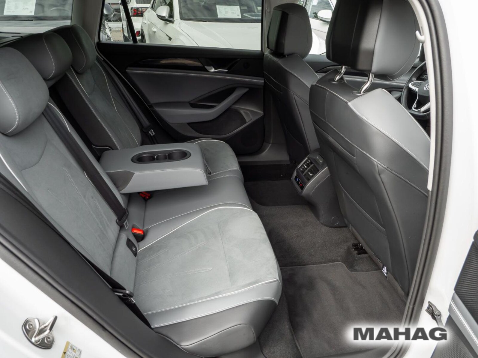 Volkswagen Passat – Bild 14