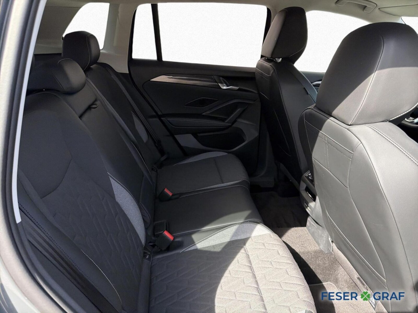 Volkswagen Tiguan – Bild 12