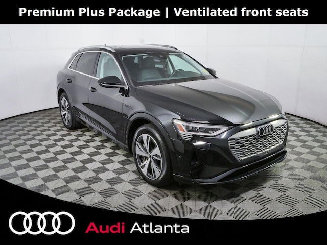 Photo of 2024 Audi Q8 e-tron