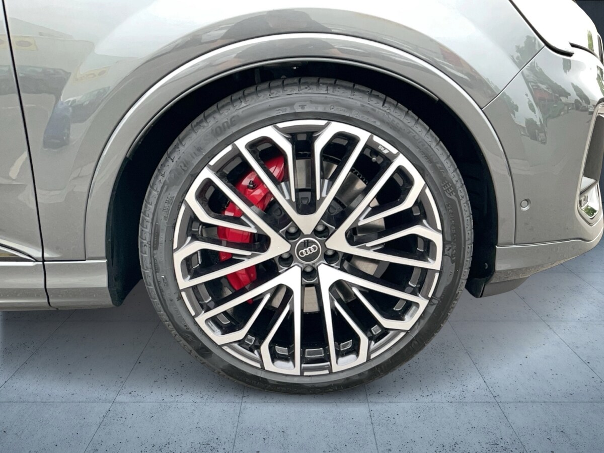 Image about Audi Q7 SUV TFSI e S line 60 TFSI e quattro tiptronic