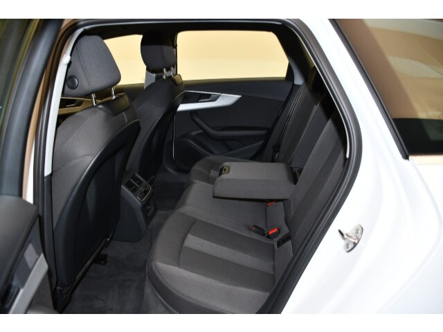 Image about Audi A4 Avant S line 40 TDI S tronic