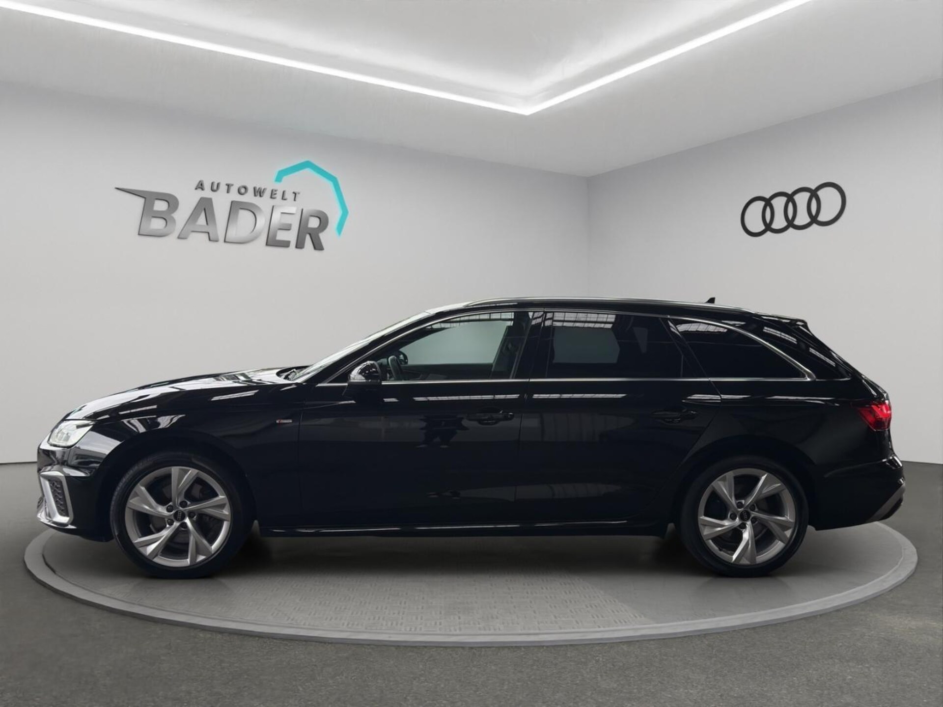 Audi A4 Avant S line