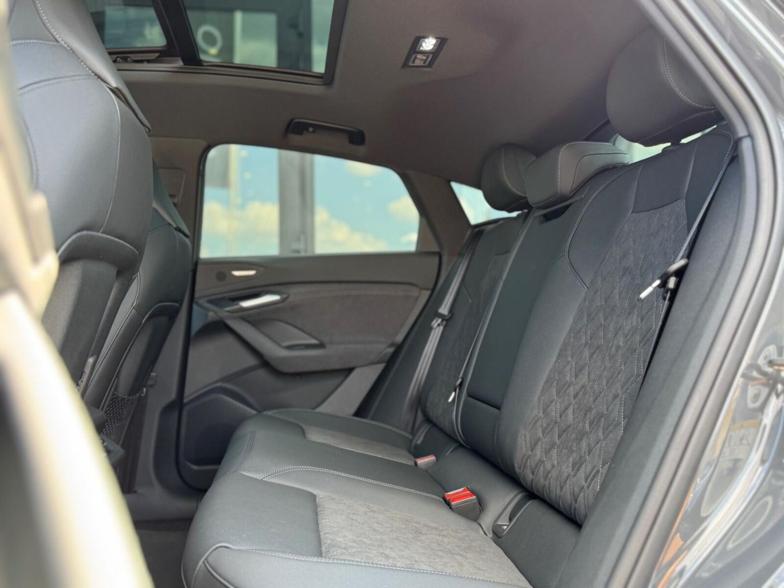 Audi Q6 Sportback e-tron – Bild 14