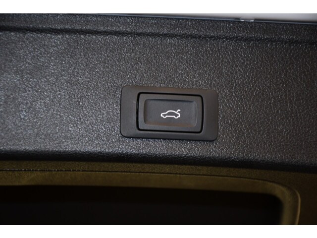 Image about Audi A4 Avant S line 40 TDI S tronic