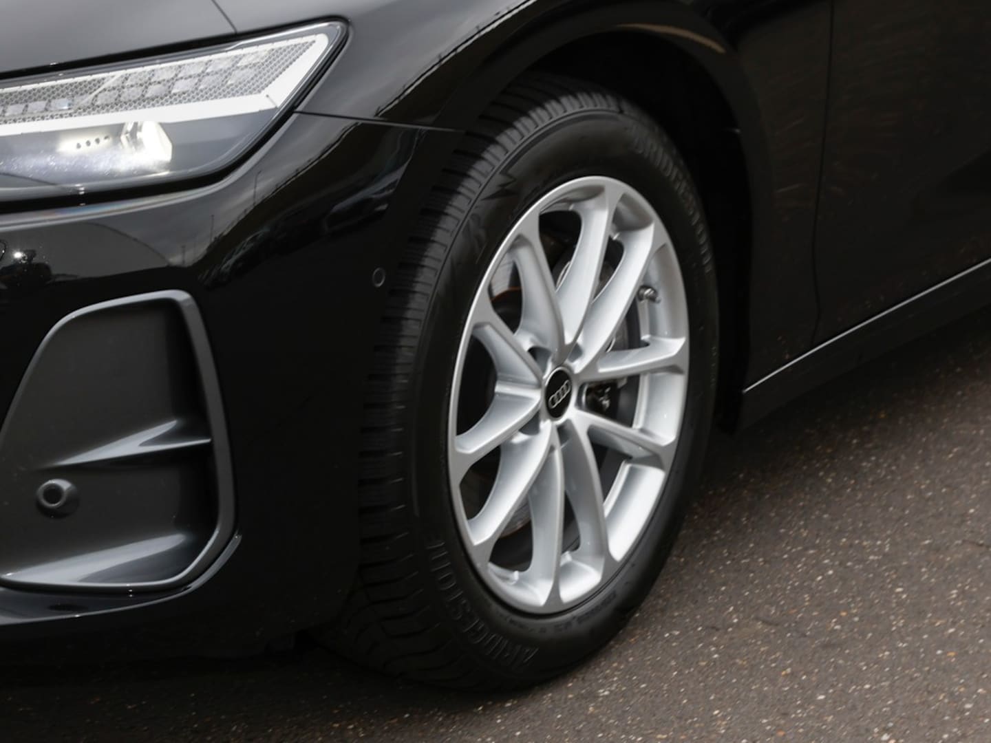 Bild über Audi A6 Avant TDI quattro 150 kW S tronic - für weitere Informationen kontaktieren Sie den Audi Partner