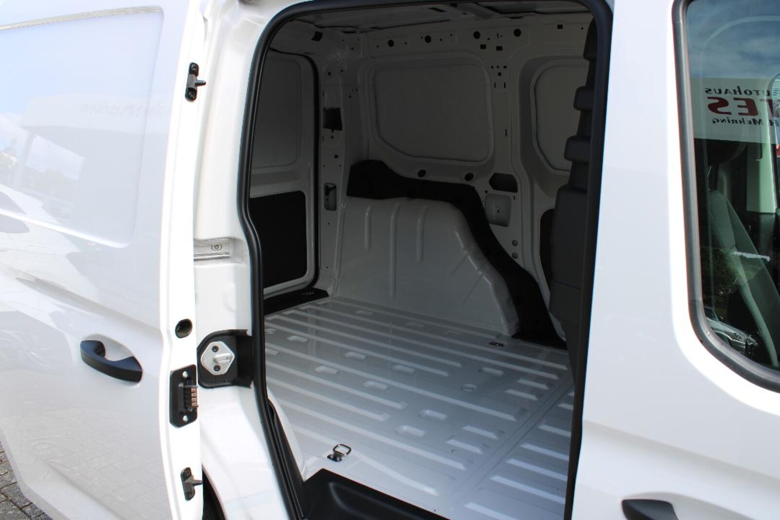 Volkswagen Caddy Cargo – Bild 5
