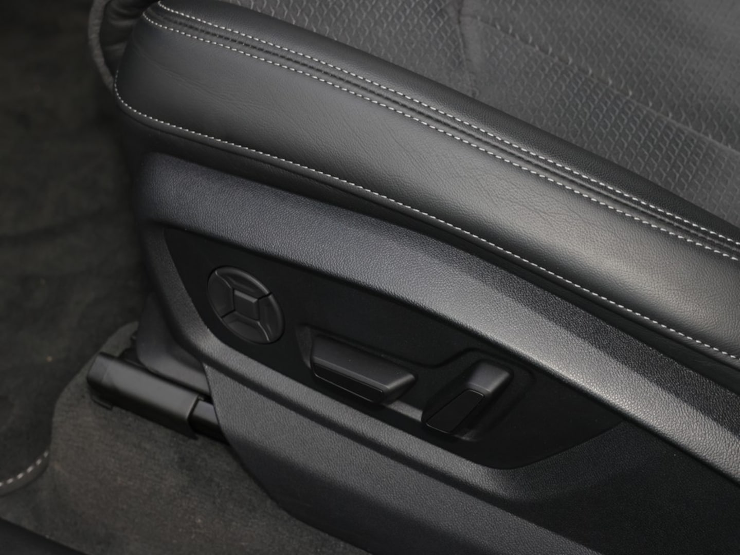 Bild über Audi Q7 SUV TDI quattro 170 kW tiptronic - für weitere Informationen kontaktieren Sie den Audi Partner
