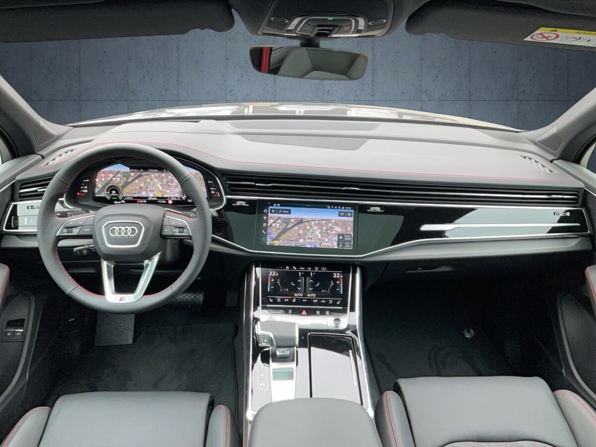Image about Audi Q7 SUV TFSI e S line 60 TFSI e quattro tiptronic