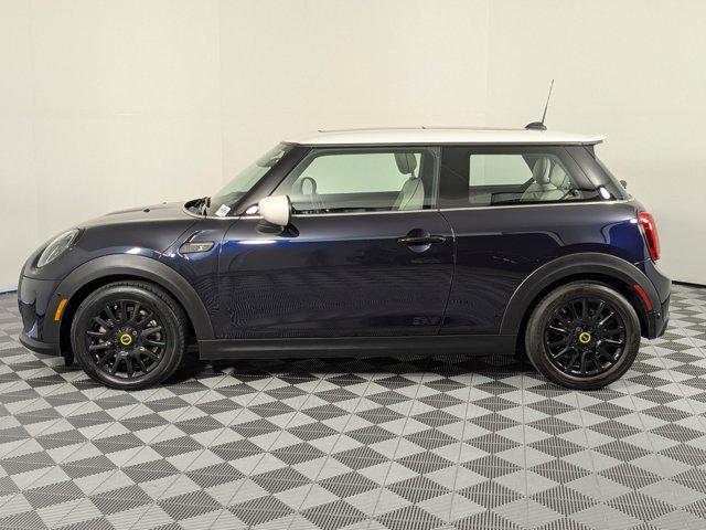 Used 2022 MINI Hardtop 2 Door SE with VIN WMW13DJ00N2R89671 for sale in Burlingame, CA