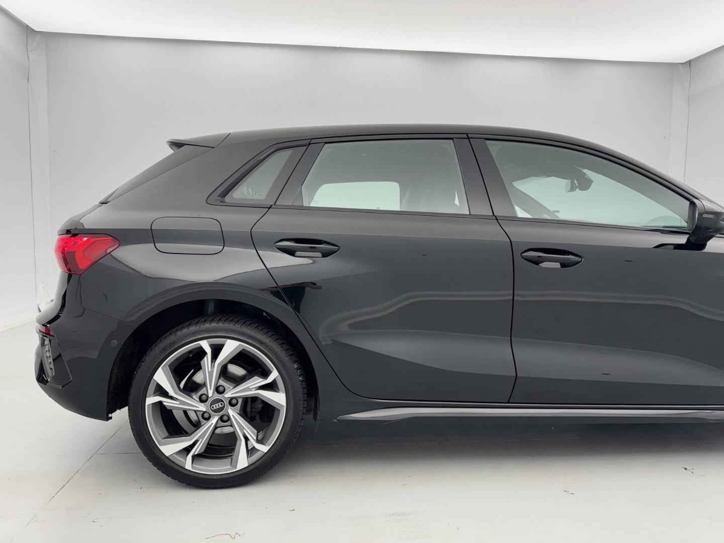 Image about Audi A3 Sportback S line 35 TDI 110 kW (150 ch) S tronic