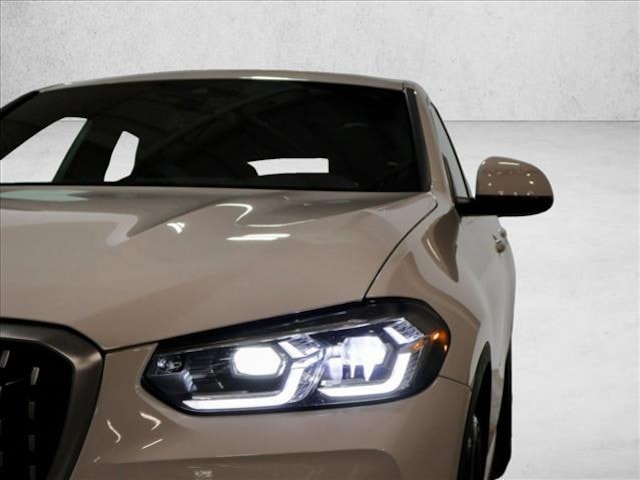 2023 BMW X4