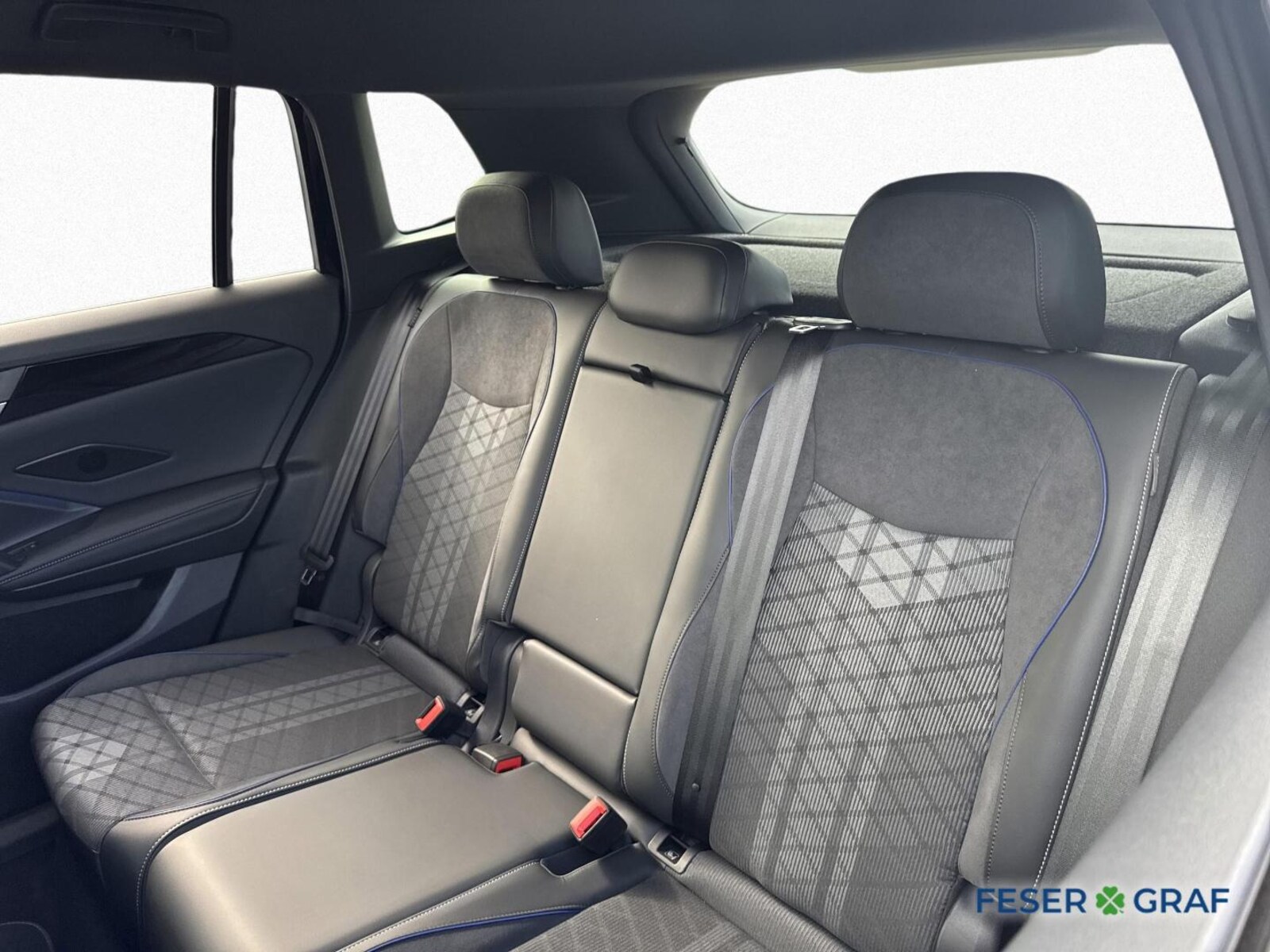 Volkswagen Tiguan – Bild 12