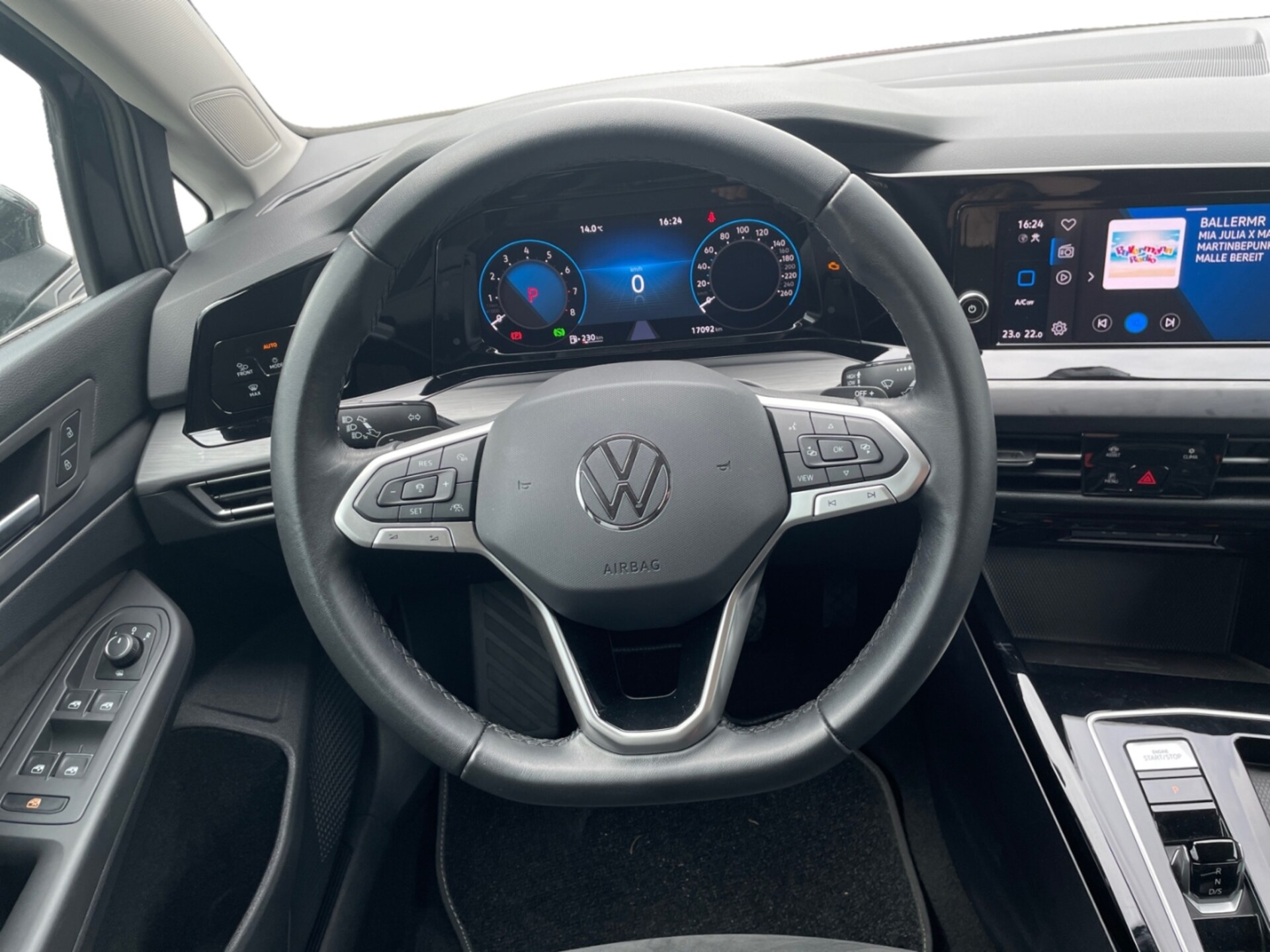 Volkswagen Golf Style