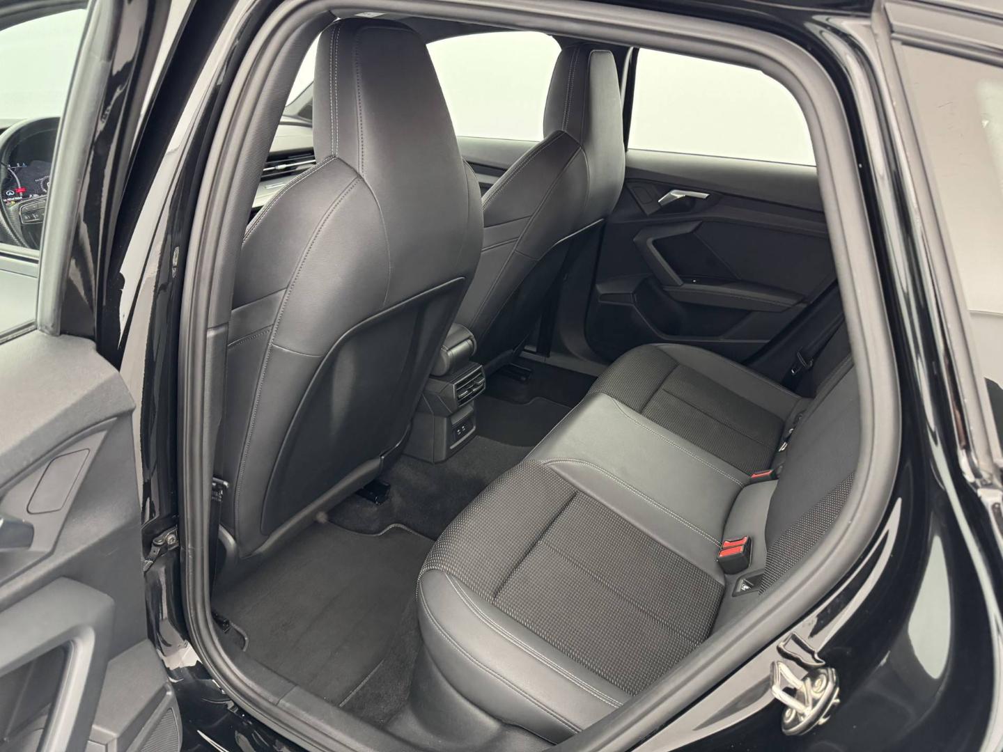 Image about Audi A3 Sportback S line 35 TDI 110 kW (150 ch) S tronic