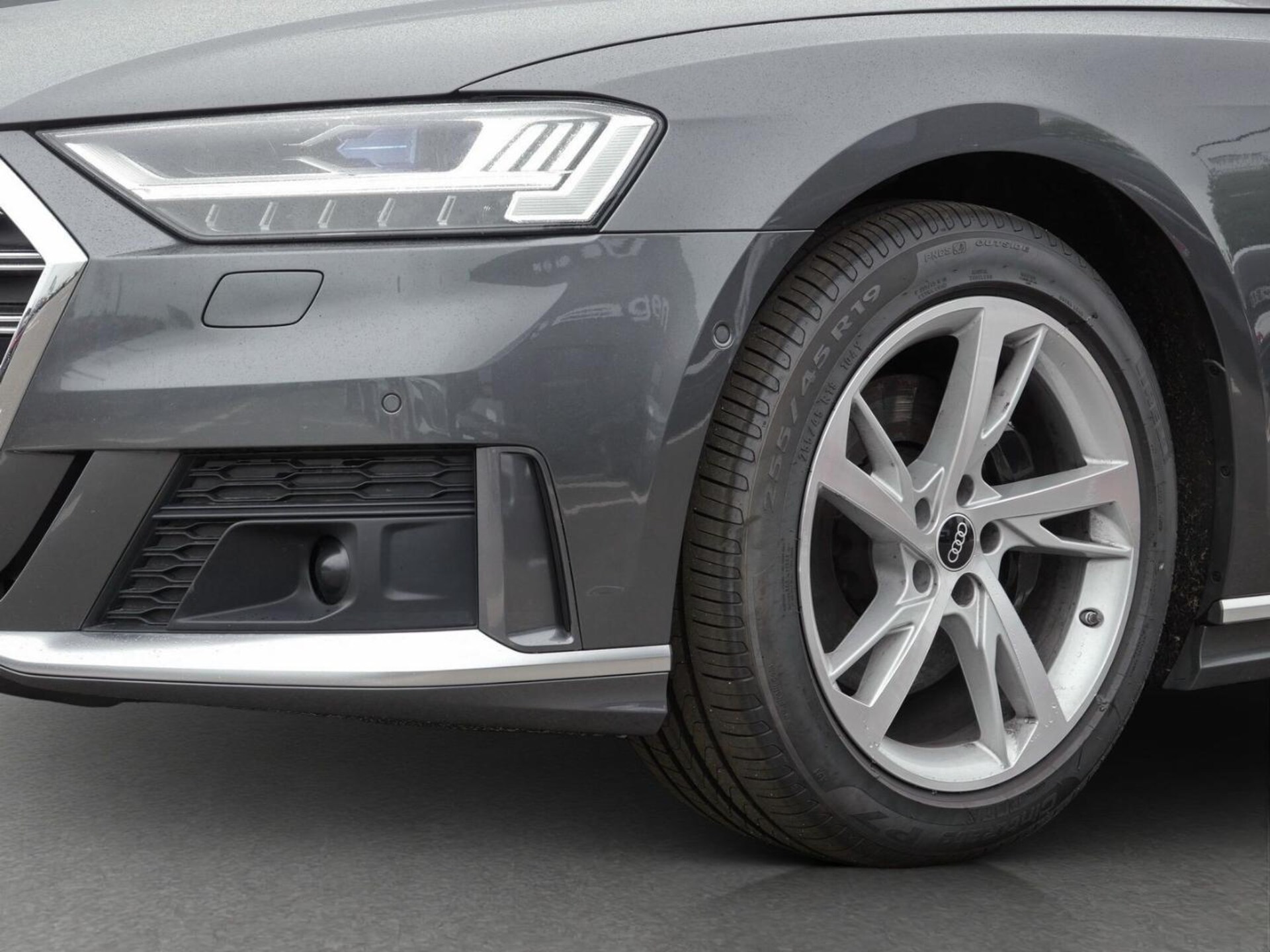Audi A8 Lang