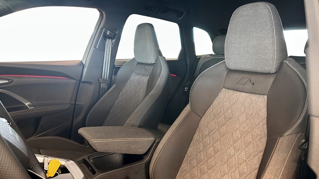 Bild som visar&nbsp;Audi Q5 SUV&nbsp;Q5 SUV TDI quattro S line 150 kWS tronic - för mer information kontakta din Audi Partner