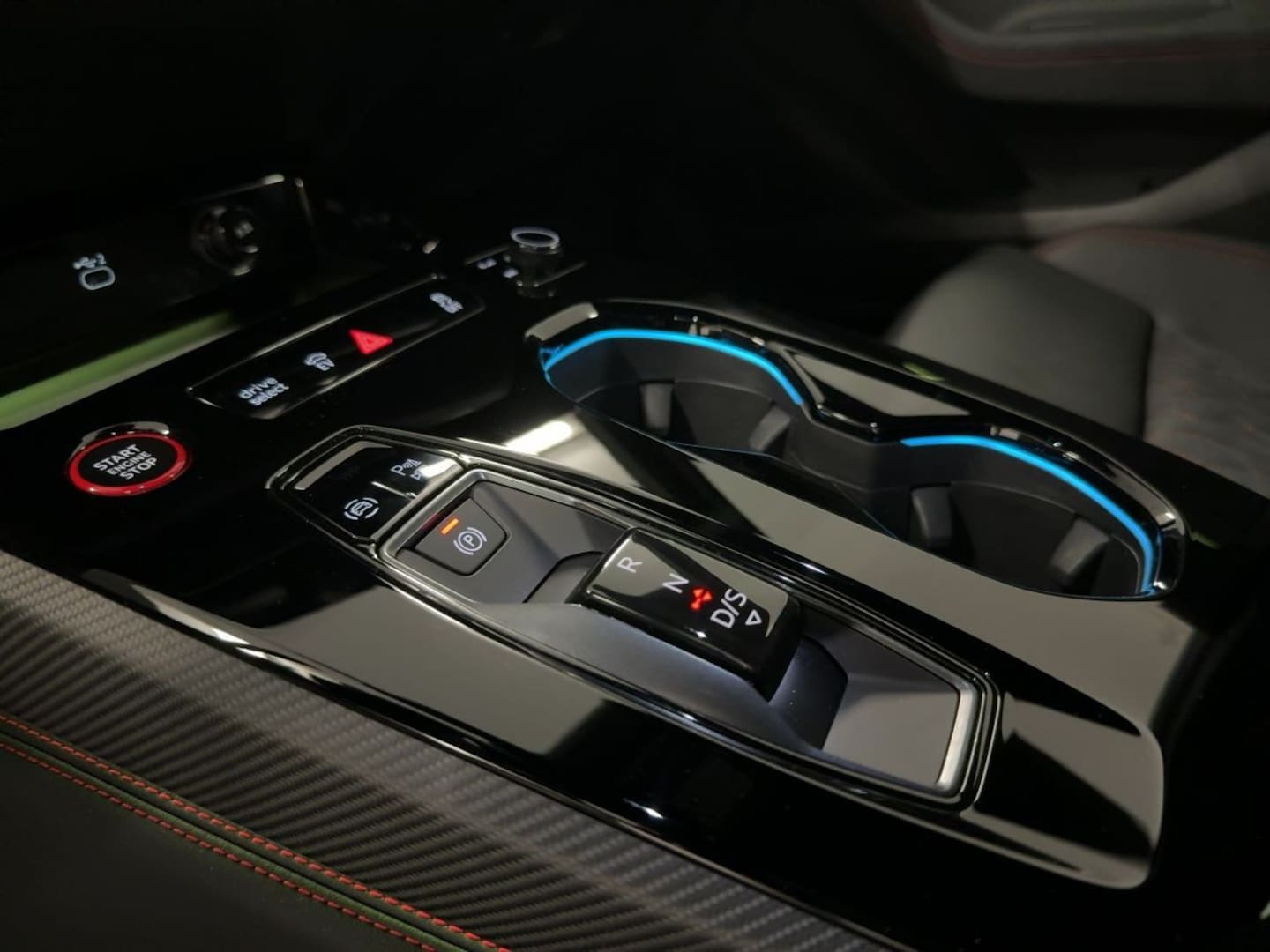 Bild über Audi A5 Limousine e-hybrid e-hybrid quattro 270 kW S tronic - für weitere Informationen kontaktieren Sie den Audi Partner