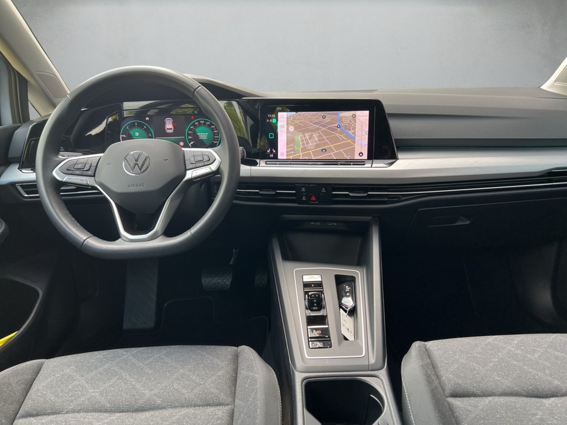 Volkswagen Golf Variant Life