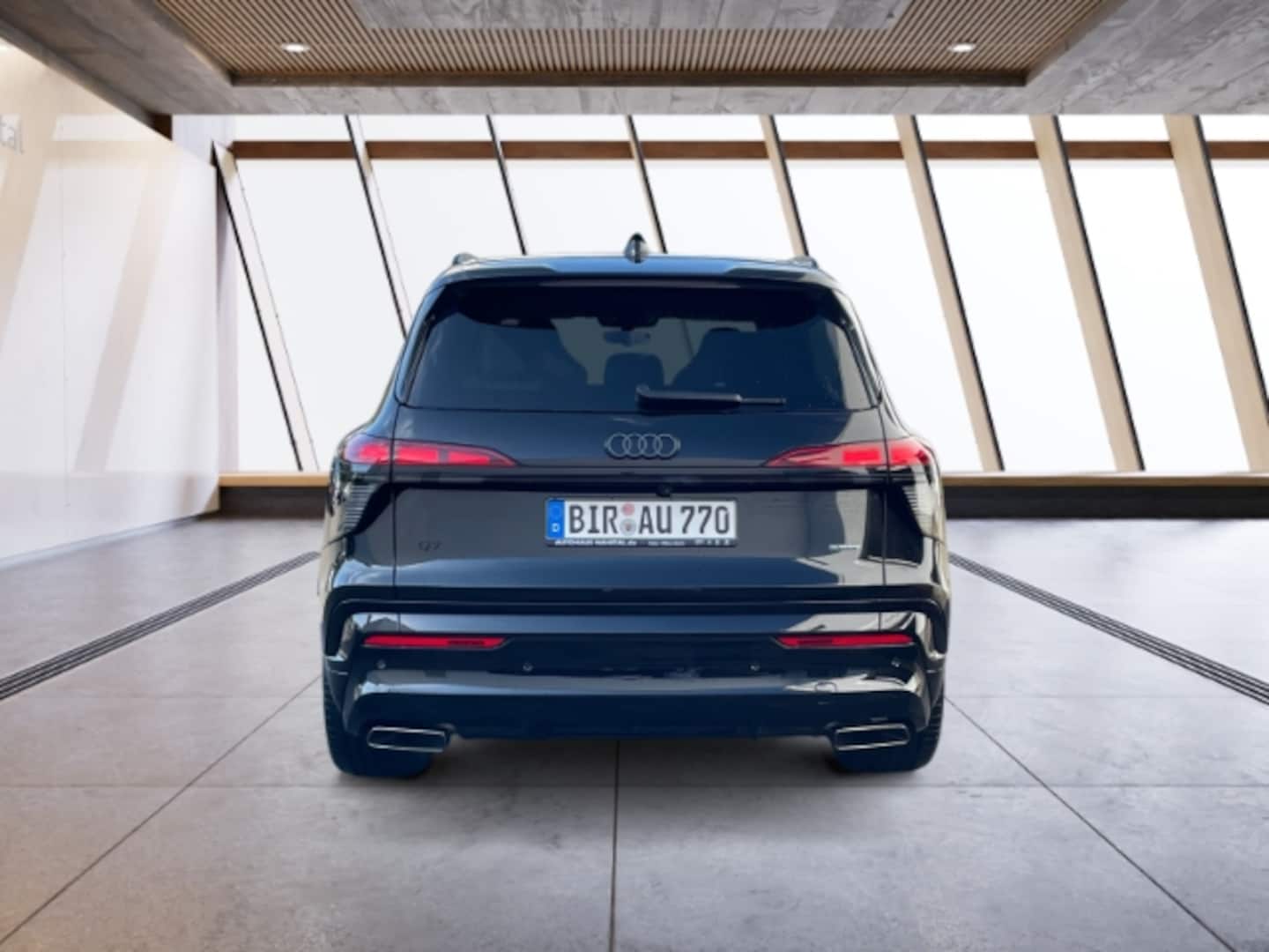 Bild über Audi Q7 SUV TDI quattro 220 kW tiptronic - für weitere Informationen kontaktieren Sie den Audi Partner