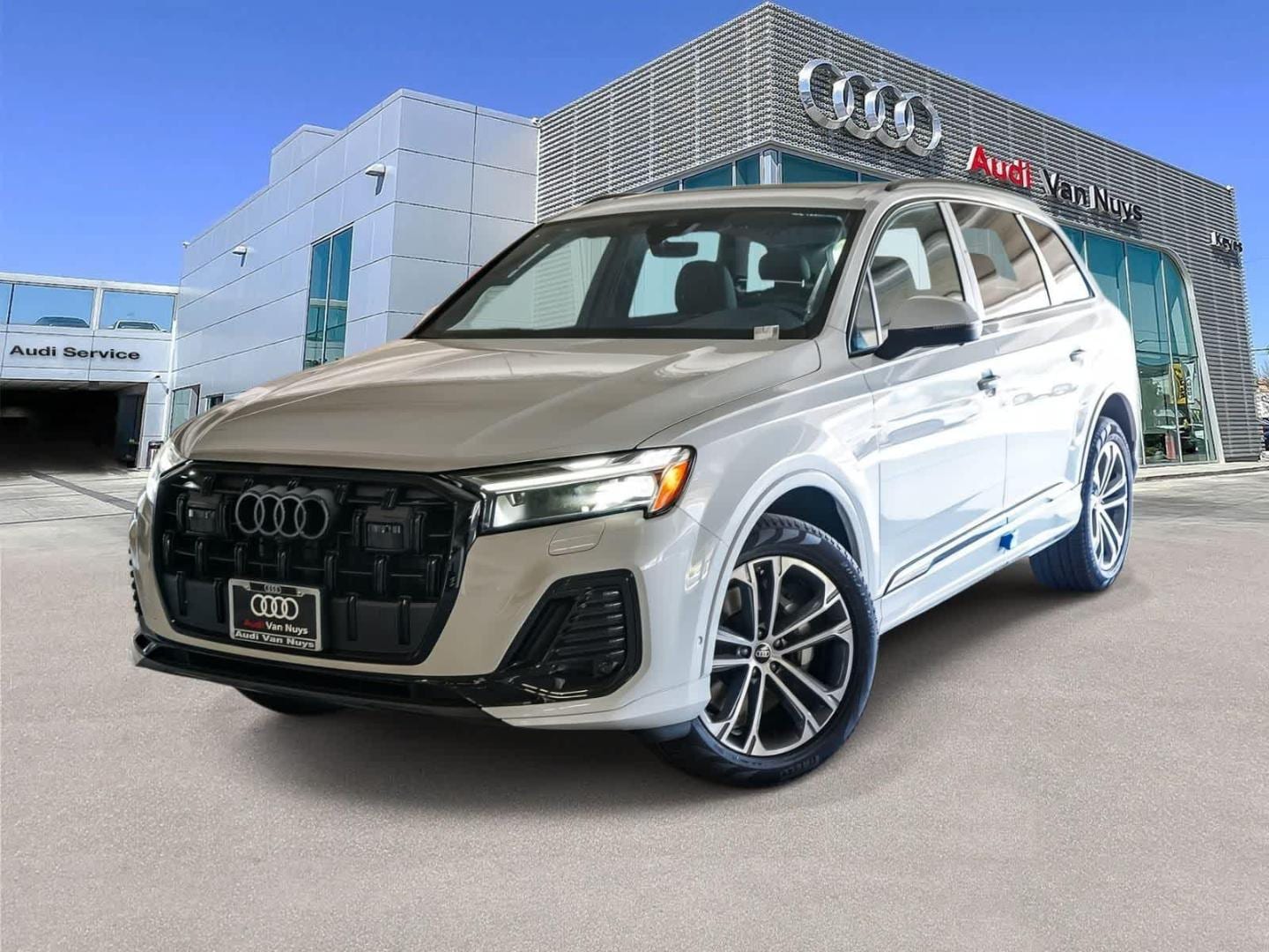 2026 Audi Q7 45 Premium quattro Tiptronic's photo