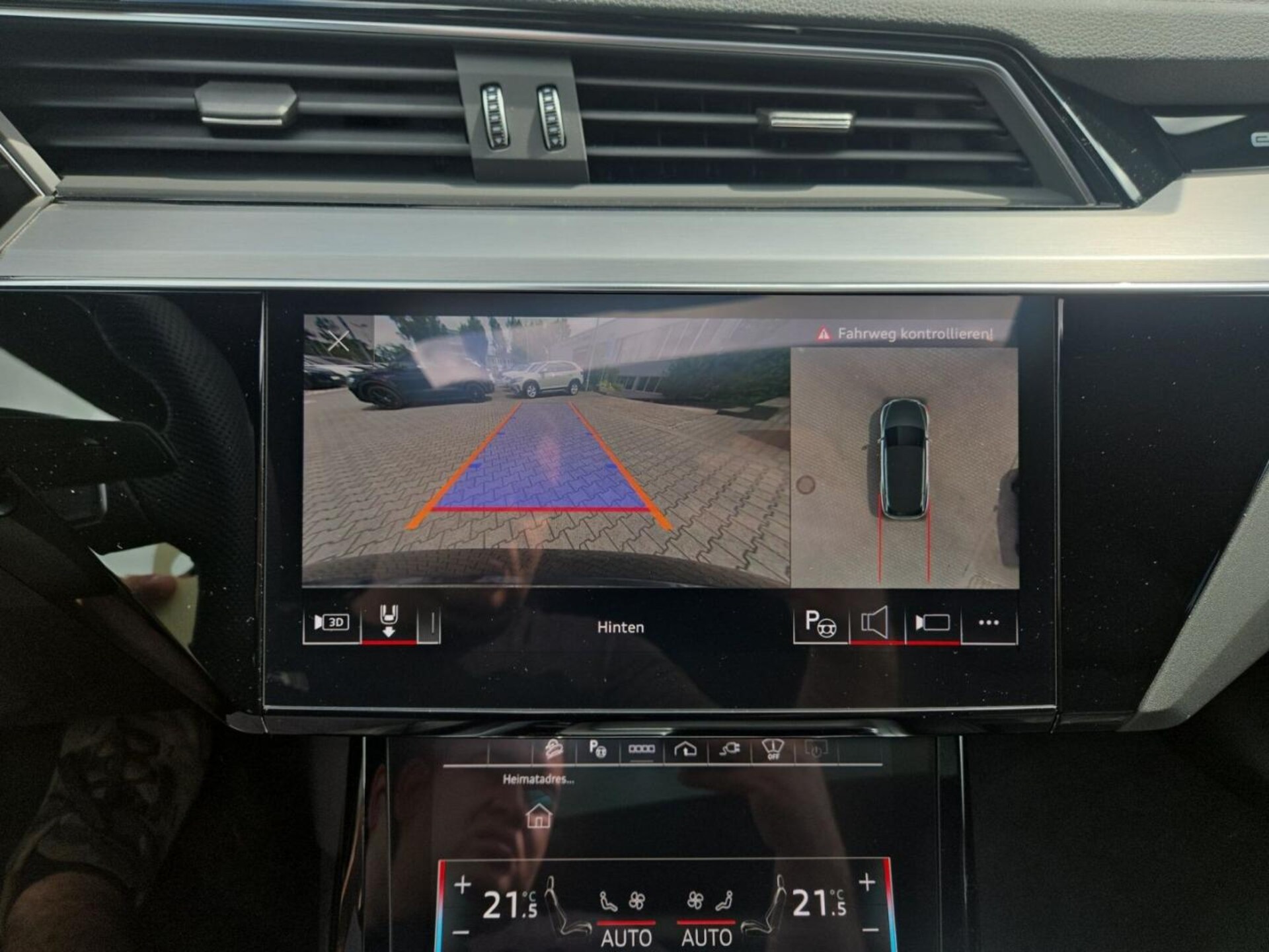 Audi Q8 e-tron S line