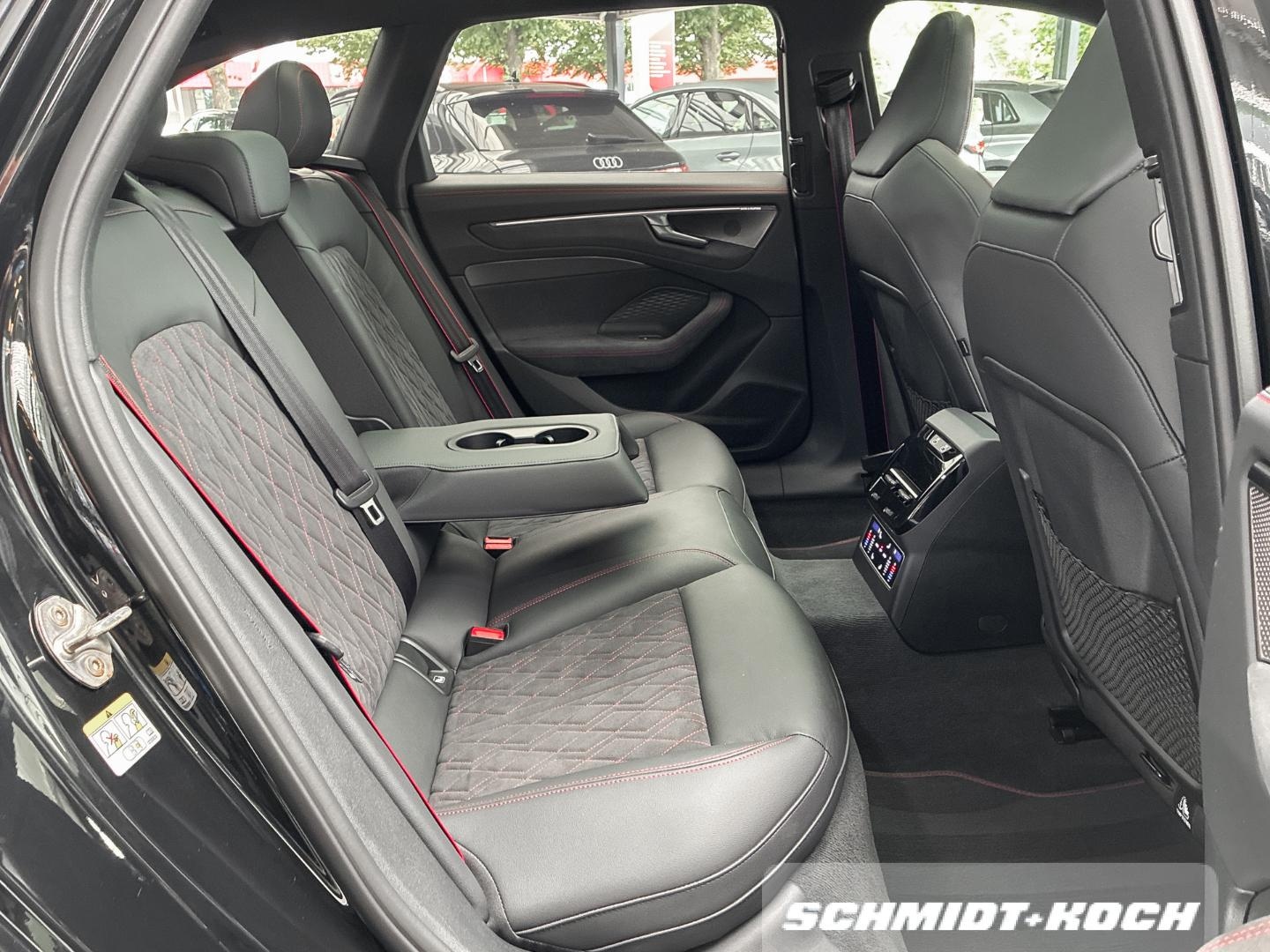 Bild über Audi A6 Avant TFSI quattro 270 kW S tronic - für weitere Informationen kontaktieren Sie den Audi Partner