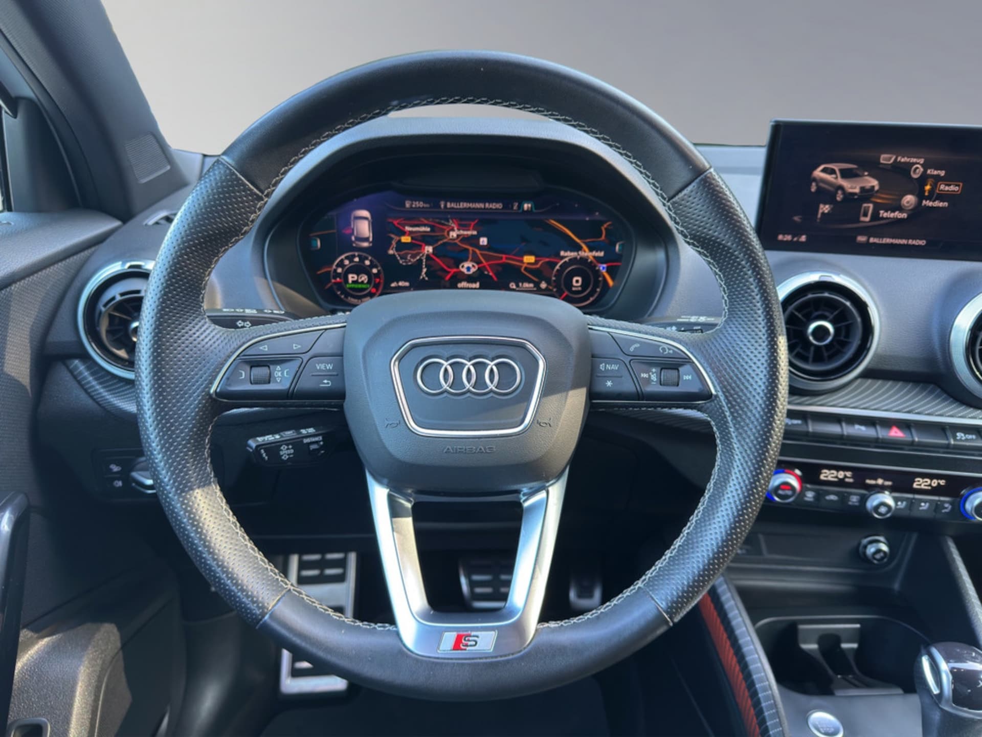 Audi Q2 S line