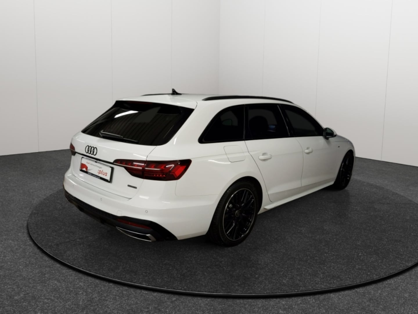Bild über Audi A4 Avant S line 40 TFSI quattro S tronic - für weitere Informationen kontaktieren Sie den Audi Partner