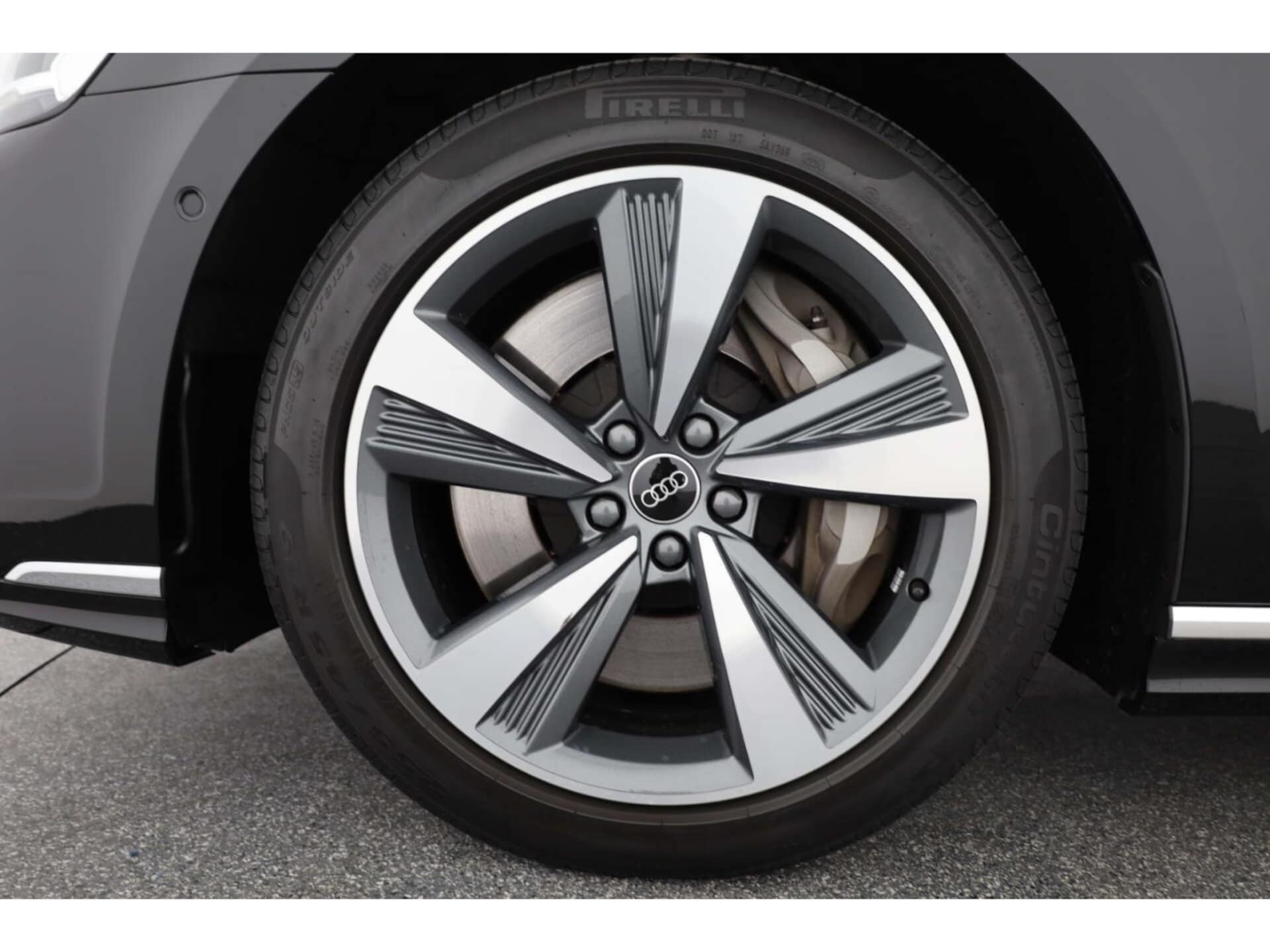 Audi A8 L TFSI e