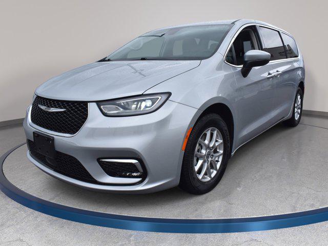 2023 Chrysler Pacifica's photo